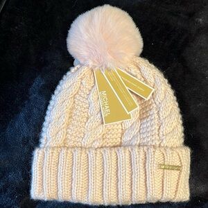 Ladies Michael Kors‎ Fleece Lined Cable Knit Hat OS Cream Faux Fur Pom P…